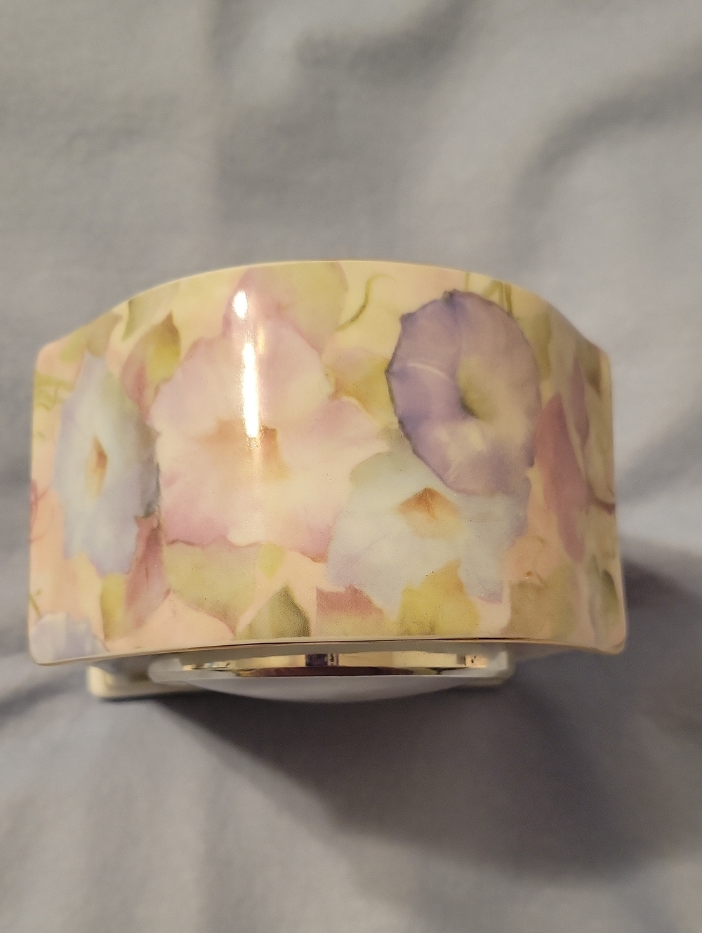 Floral Porcelain Mantel Clock in Pastel Colors - Picture 2 of 7